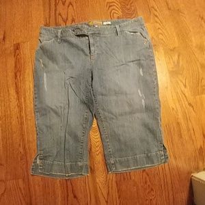 Capris. Old Navy distressed